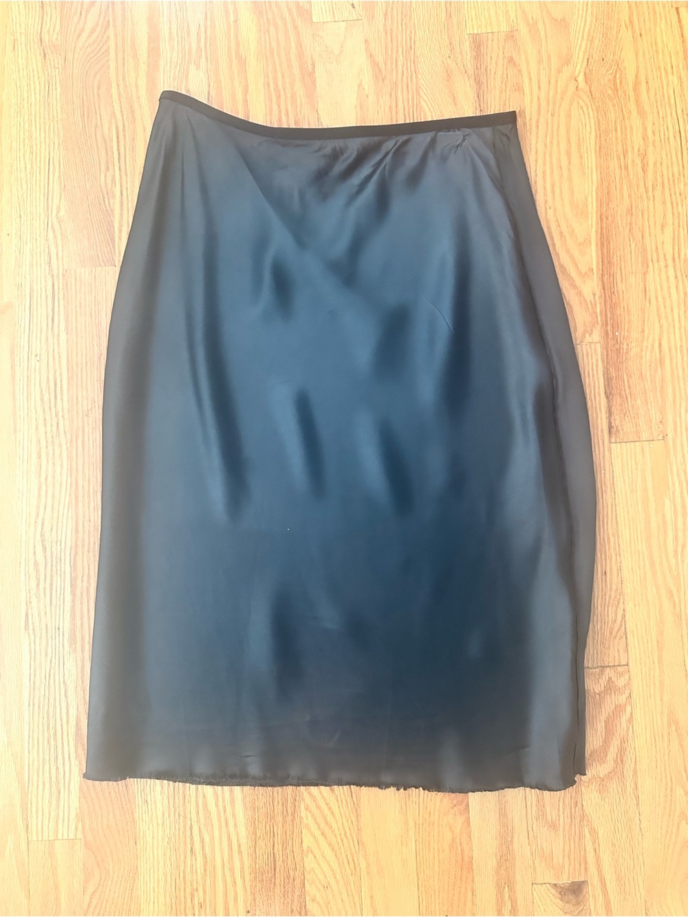 HELMUT LANG (L) Sleek Black Satin Pencil Skirt EUC Viscose/Silk GORGEOUS FLUID